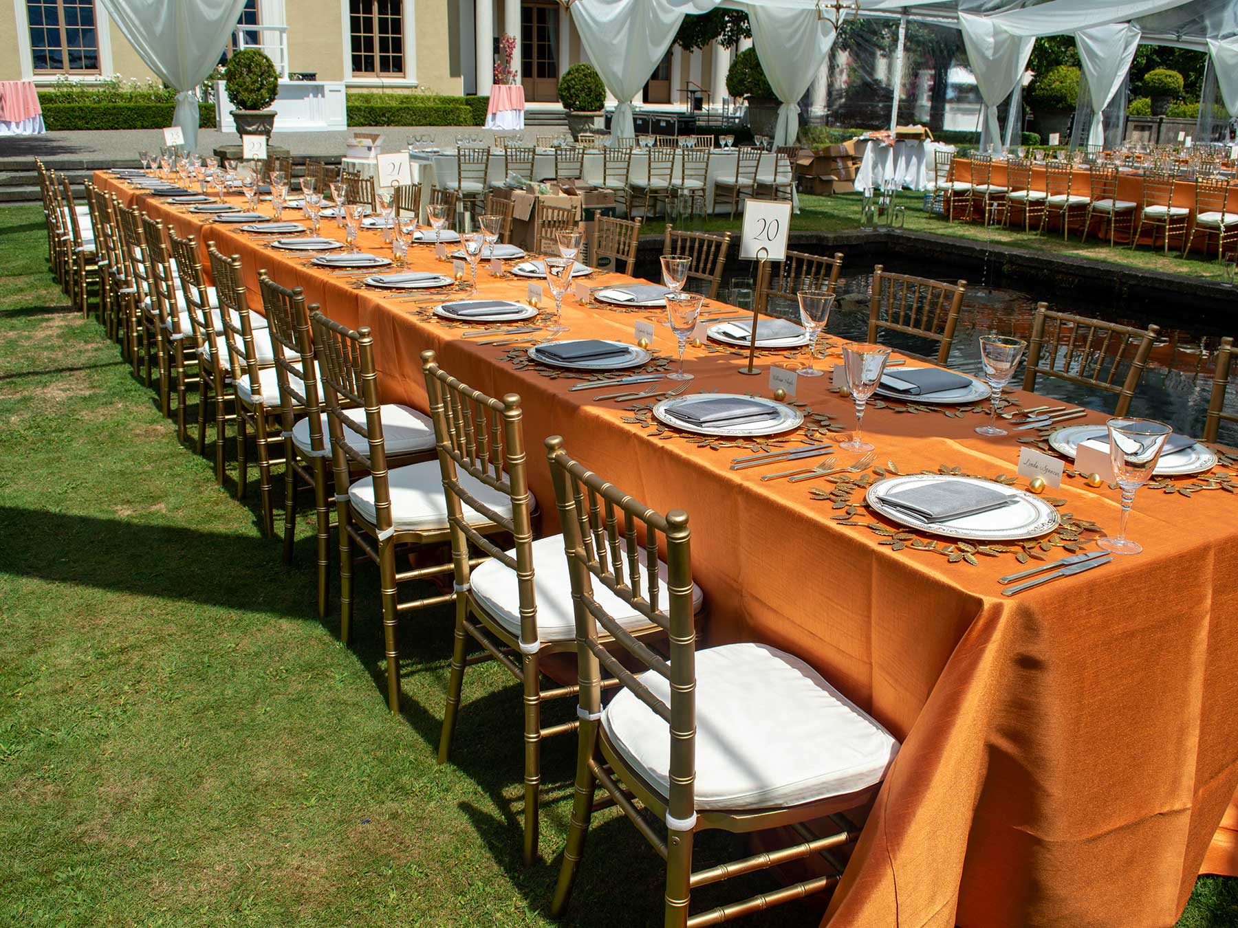 Choosing the Best Wedding Banquet Chairs - HFC